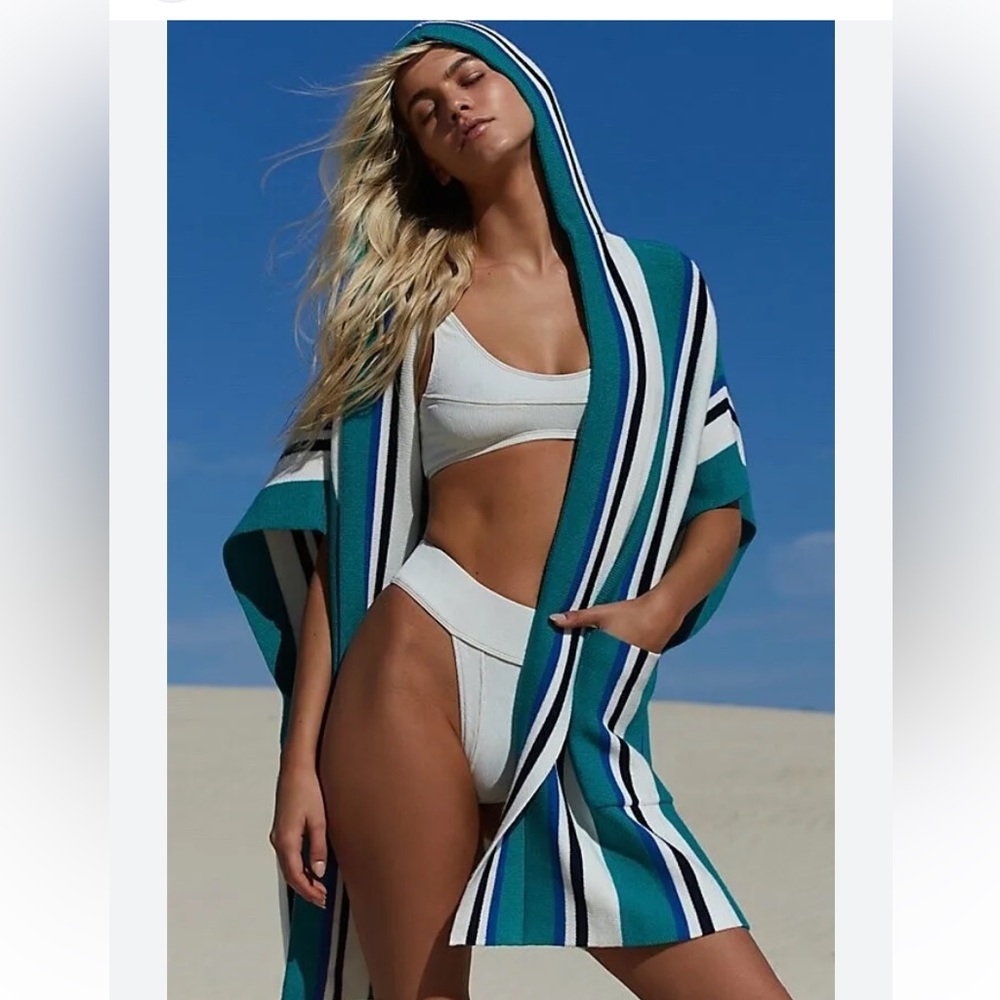 FREE PEOPLE All I need stripped hooded kimono poncho NWOT, 2 side pockets